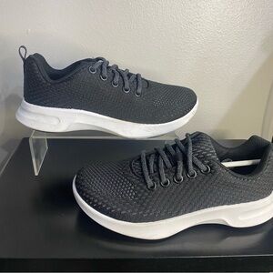 ATHLETIC WORKS WOMENS BLACK MEMORY FOAM SNEAKER ATHLETIC SHOES SZ 10, 6, 6, 7